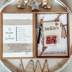 Geschenkebox mit Block und Teebären