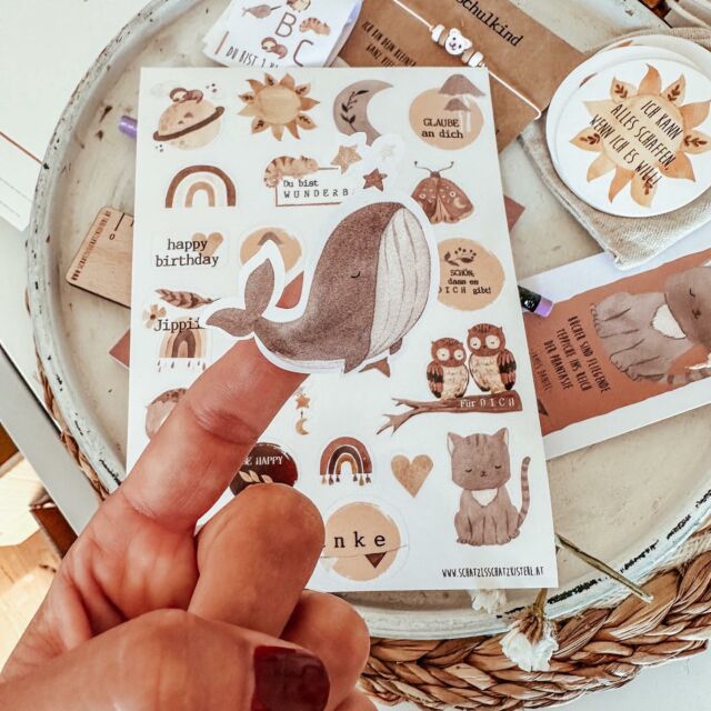 Sticker LIEBE! 
.
Mein kleiner Freund hier wünscht euch einen schönen FEIERABEND ! Hattet ihr ein tolle WOCHENENDE?! 
.

#stickers #sticker #art #stickershop #stickerart #streetart #design #smallbusiness #decals #stickeraddict #pickerl #handmadeshop #planner #slaps #plannercommunity #planneraddict #plannerstickers #stationery #illustration #graphicdesign #bohosticker #bulletjournal #etsy #vinyl #artist #buhl #etsyshop #printing #urbanart #journaling