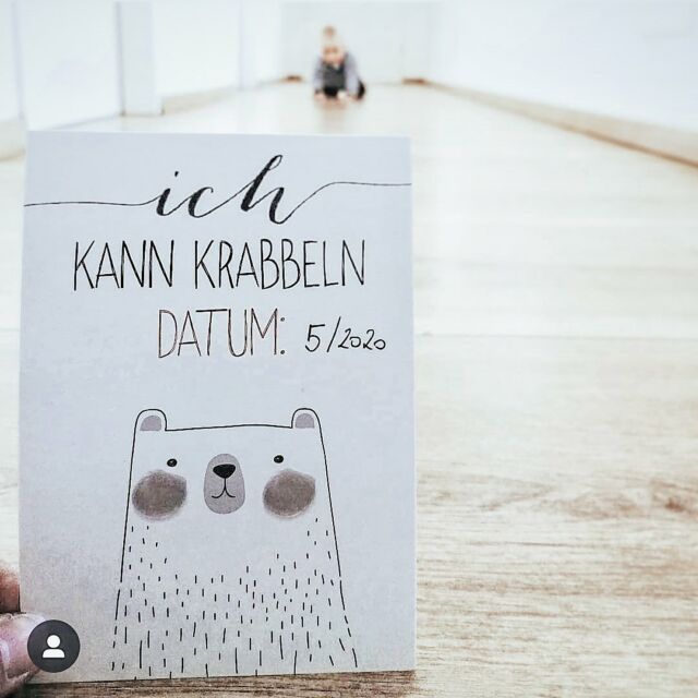 Meilensteinkarten Baby 
.
Kennst du die Meilensteinkarten für das erste Jahr schon?! 
🫶Es gibt 4 verschiedene Sets 
🩵 Für Buben 
🩷 Für Mädchen 
💛 2 Sets Unisex
.
Du findest die bei Schmuck - Babysortiment 

#meilensteinkarten #baby #schwanger #mamablogger #ck #meilenstein #ssw #babygirl #babyboy #schwangerschaft #newborn #milestonecards #meilensteine #m #liebeimbauch #de #momtobe #mamaleben #geburt #pregnant #babygl #love #babyshower #handmade #momlife #dchen #mama #liebe #babybauch #familie