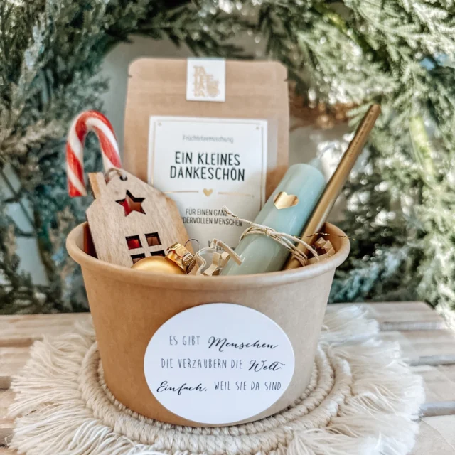 Liebevolle GESCHENKE für die LIEBSTEN ❤️
.
✨Für Kolleginnen 
✨Für Freundinnen 
✨Für Pädagoginnen 
✨Für die Mama 
✨oder für D I C H 
.
Alles zu finden im ONLINESHOP - bei Anlässe Weihnachten 
.
Für später SPEICHERN 
.
#weihnachtsgeschenke #weihnachten #geschenkideen #christmas #geschenke #weihnachtszeit #weihnachtsdeko #handmade #geschenk #geschenkidee #xmas #advent #adventskalender #weihnachtsgeschenk #n #weihnachtsbaum #m #weihnachtsmarkt #personalisiertegeschenke #geschenkef #schmuck #adventszeit #winter #weihnachtsstimmung #christmastime #weihnachtsdekoration #diy #handgemacht #selbstgemacht #cklich