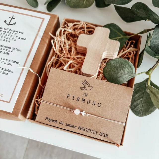 Geschenke zur Firmung 
.
Auf der Suche nach dem perfekten Geschenk? ✨ Ob liebevoll verpackte Geldgeschenke, ein stilvolles Armband oder eine besondere Box mit Kreuz und guten Wünschen – hier findest du einzigartige Geschenkideen mit Herz! ❤️🎁 
Im Onlineshop oder vor Ort erhältlich! 
Für später Speichern !!!!
.
#Firmengeschenke #CorporateGifts #BusinessGifts #GeschenkeMitStil #Werbegeschenke #PersonalizedGifts #ExklusiveGeschenke #IndividuelleGeschenke #MitLiebeGeschenkt #GeschenkeDieBegeistern #PersonalizedBranding #NachhaltigeGeschenke #GreenGifting #EcoFriendlyGifts #UmweltbewusstSchenken #StilvollSchenken
#Geschenkideen #MitLiebeGeschenkt“