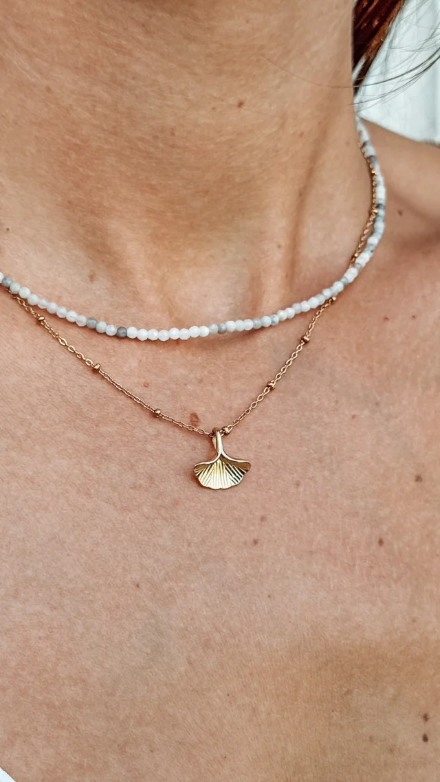 ✨ Joy of Life – die Smaragd-Serie
 ☀️Erneuerung ☀️Lebensfreude ☀️Balance
.
Die „Joy of Life“-Kollektion liegt mir ganz besonders am Herzen.
Sie ist für all die kleinen und großen Momente, in denen wir spüren: Das Leben ist schön – leicht, lebendig, echt.

Im Mittelpunkt dieser Serie steht der Smaragd.
Ein Stein, der für mich mehr ist als nur ein Edelstein – er steht für Neubeginn, innere Ruhe und diese besondere Klarheit, die wir manchmal nur in stillen Momenten finden.

Mit jedem Stück möchte ich dir ein Stück Lebensfreude mitgeben – zum Tragen, Verschenken oder Erinnern. 💚
.
☀️ mit LIEBE per Hand in OÖ gefädelt.
.
Für wen ist „Joy of Life“?
☀️Für Frauen, die:
	•	das Schöne im Alltag zelebrieren wollen
	•	ihren inneren Glanz nach außen tragen
	•	sich ein Stück Natur & Eleganz in ihr Leben holen möchten
.
Ob als Statement-Schmuckstück oder täglicher Begleiter – „Joy of Life“ steht für Leichtigkeit, Tiefe und die Freude am Jetzt.🌞🎈☀️
.
#JoyOfLife #SmaragdSchmuck #LebensfreudeTragen #EmeraldJewelry #GreenVibes #SchmuckMitBedeutung #NatürlichSchön #SchmuckLiebe #HandmadeElegance #Kollektion2