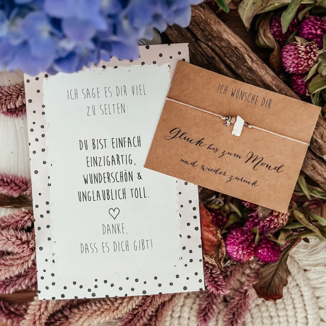 🎉 Der nächste Geburtstag steht vor der Tür – oder du willst einfach mal zwischendurch „Danke“ sagen und Freude verschenken? 💌✨

In meinem Onlineshop findest du eine große Auswahl an Postkarten und Armbändern, liebevoll gestaltet und perfekt, um besonderen Menschen ein Lächeln ins Gesicht zu zaubern. 🌸💖

👉 Schau vorbei und entdecke deine Favoriten!

#Geschenkideen #Postkartenliebe #ArmbandLiebe #GeschenkeMitHerz #HandmadeLove #Geburtstagsgeschenk #KleineFreude #OnlineshopLiebe #FreudeSchenken #PersonalisierteGeschenke #Glücksmomente