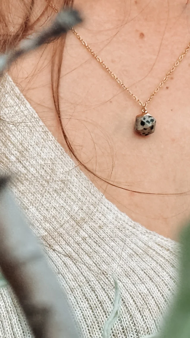 Handmdeschmuck 
.
Für DICH oder deinen LIEBLINGSMENSCHEN 
.
Für später speichern 
.
#schmuck #ketten #schmuckstück #armband