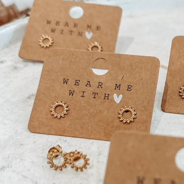 Ohrstecker Sonne NEU 
.
Rostfreier Edelstahl - zu finden im Shop bei Schmuck - Ohrstecker!
.
Für später Speichern 
.#Schmuck #ohrstecker #sonne #ohrringe