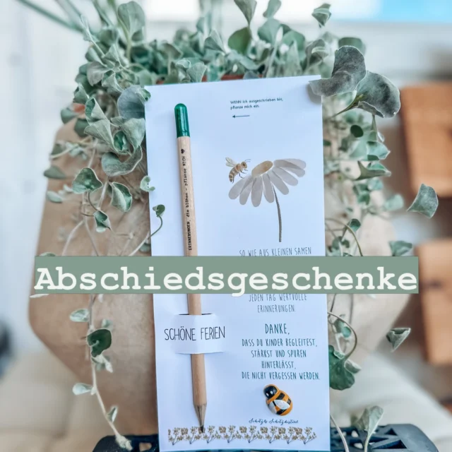 Viele liebevolle Abschiedsgeschenke für Schule, Kindergarten, Krabbelstube, Helferinnen & Pädagoginnen sind jetzt in den Onlineshop eingezogen ✨

Du findest alle Geschenkideen unter „Anlässe – Abschiedsgeschenke“ 💛
Speichere dir diesen Beitrag gleich für später ab & teile ihn gerne weiter, damit noch viele diese besonderen Geschenkideen entdecken.

Unsere Pädagoginnen leisten jeden Tag so wertvolle Arbeit – dafür verdienen sie besondere Wertschätzung 🌸

Bitte denkt an eine rechtzeitige Bestellung, damit vor dem Schulschluss alles pünktlich ankommt 📦

#abschiedsgeschenk #kindergarten #schule #pädagogin #krabbelstube danke geschenkidee schulschluss kindergartenpädagogin abschied personalisiert geschenkfürpädagoginnen onlineshop geschenkideen