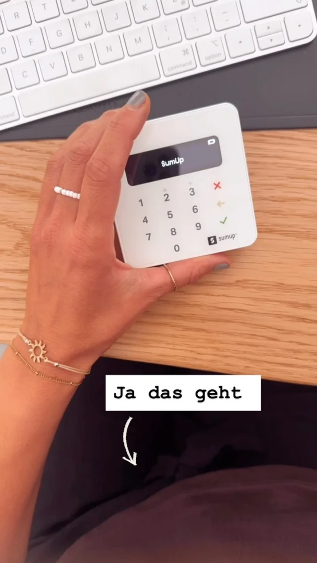 Weil ich immer wieder gefragt werde: Ja, bei mir kannst du im Schauraum ganz bequem bar oder mit Bankomatkarte bezahlen. 😊

📅 Bitte vereinbare vorab einen Termin – ich bin zeitlich flexibel und finde gerne eine passende Zeit für dich.

🚗 Parkplätze findest du auf der rechten Seite unseres Hauses.

☀️ Sommerpause ab 03.08. – bis dahin freue ich mich auf deinen Besuch!