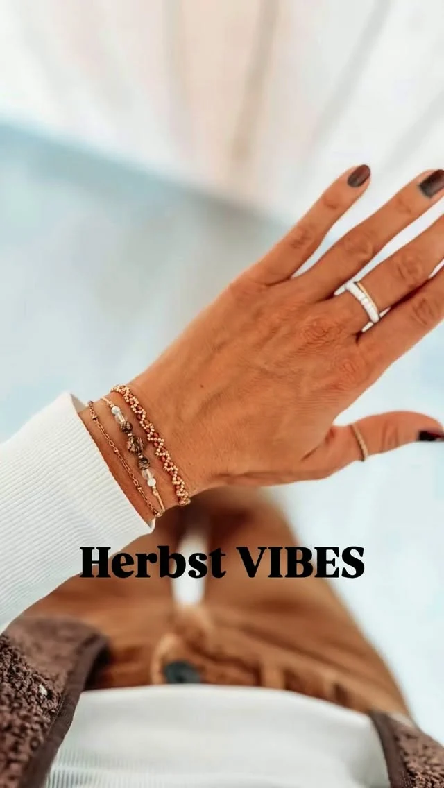 Herbst Vibes 🍁
Schöne Schmuckstücke für die kuschelige Zeit findest du im Onlinshop und im Schauraum 
.
Für später SPEICHERN ☀️
#schmuck #armband # Ohrringe